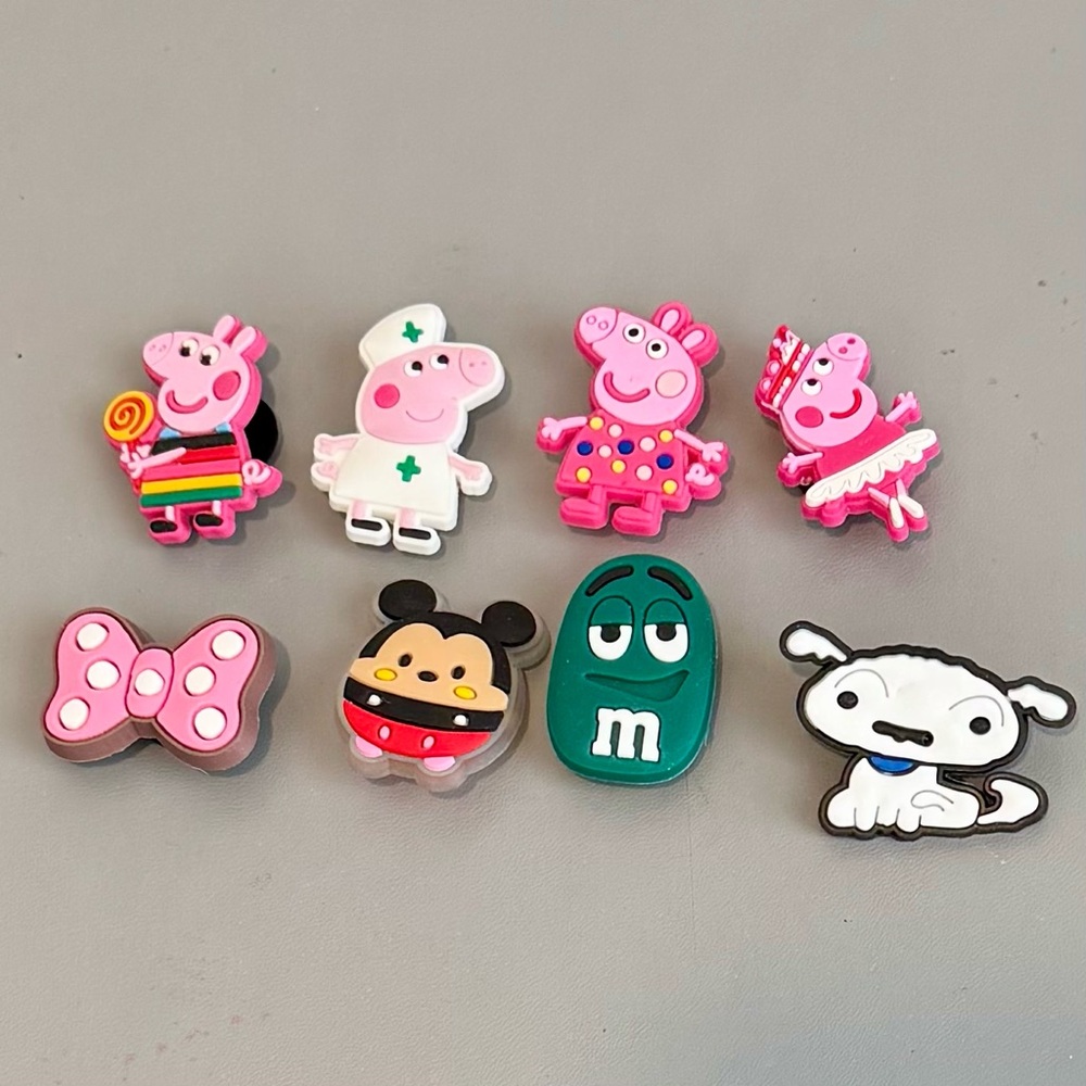 Lot of 8 Peppa Pig and Disney Crocs Shoe Charms - NEW